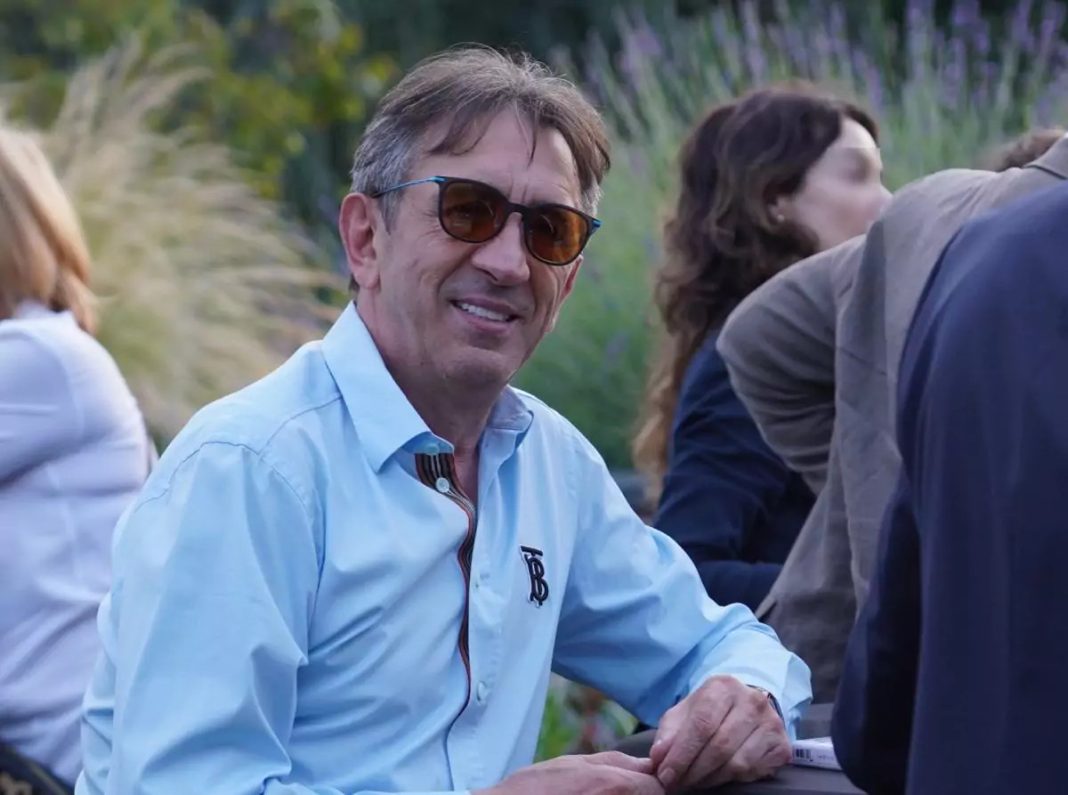 Dajanu svi znate, a evo kako izgleda Žikina prva supruga: Potpuna je suprotnost Dajani (foto) - featured image Dajanu svi znate, a evo kako izgleda Žikina prva supruga: Potpuna je suprotnost Dajani (foto) - featured image