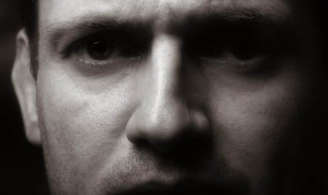 Kada muškarac više ništa ne osjeća prema ženi ponaša se upravo ovako – 9 znakova koje ne treba ignorisati - featured image Kada muškarac više ništa ne osjeća prema ženi ponaša se upravo ovako – 9 znakova koje ne treba ignorisati - featured image