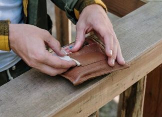 Ovo danas obavezno ubacite u novčanik i imaćete „PARA KAO SLAME” Ovo danas obavezno ubacite u novčanik i imaćete „PARA KAO SLAME” - featured image