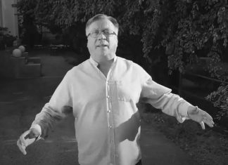 “Godinama je davao novac…” Sloba Radanović otkrio nešto o Halidu što niko nije znao "Godinama je davao novac..." Sloba Radanović otkrio nešto o Halidu što niko nije znao - featured image