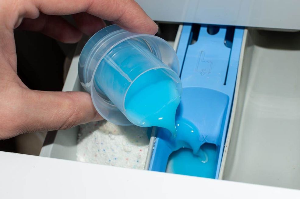 Omekšivač slabo miriše? Jedna greška je kriva za sve, a mnogi je prave kada peru veš - featured image Omekšivač slabo miriše? Jedna greška je kriva za sve, a mnogi je prave kada peru veš - featured image