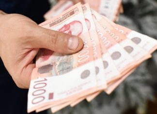 OSIM POVIŠICE PENZIONERIMA STIŽE I DODATAK NA PENZIJU! Dobija se mesečno, evo ko ima pravo i koliko on iznosi OSIM POVIŠICE PENZIONERIMA STIŽE I DODATAK NA PENZIJU! Dobija se mesečno, evo ko ima pravo i koliko on iznosi - featured image