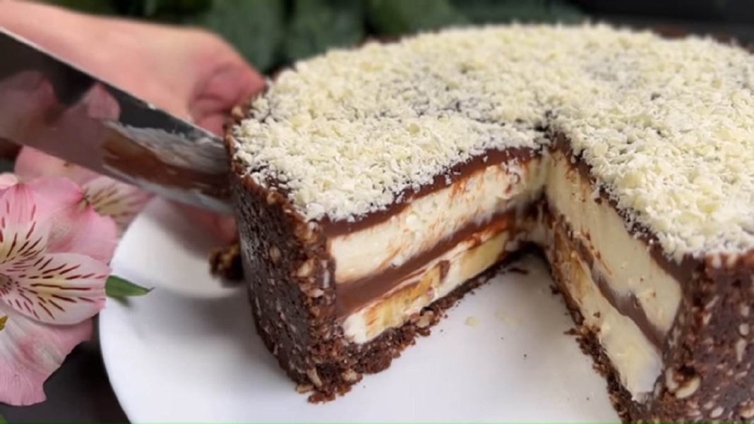 ČOKOLADNA TORTA SA KIKIRIKIJEM: Izgleda kao iz najbolje poslastičarnice, jednostavna je za pripremu, čak se i ne peče - featured image