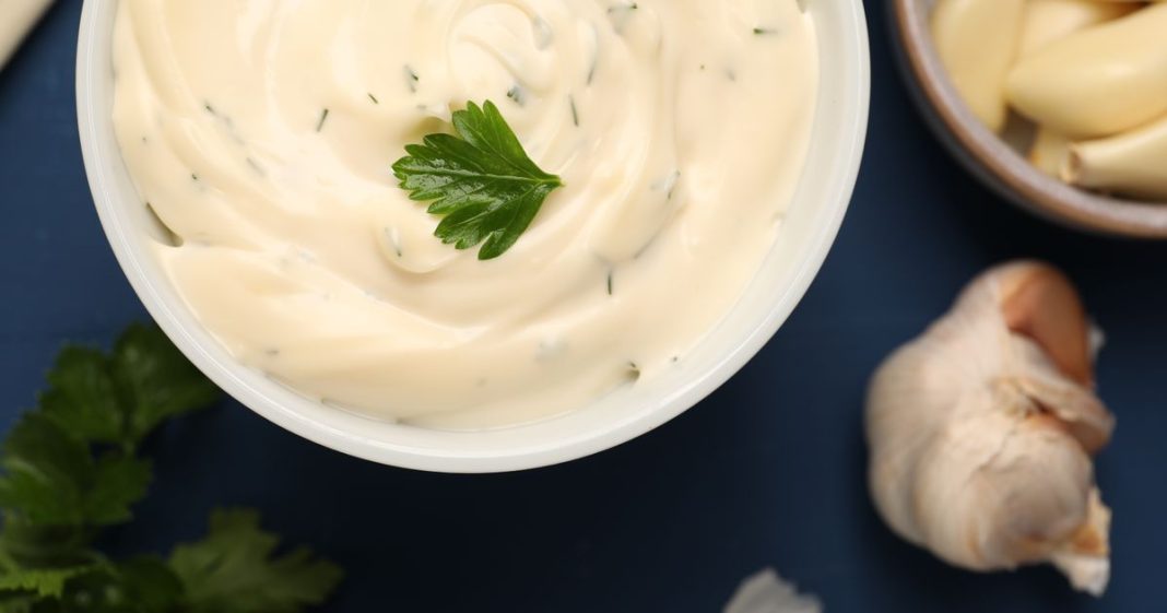 Umak od češnjaka: Ovaj jednostavni recept pomoći će vam da podignete brojna jela - featured image