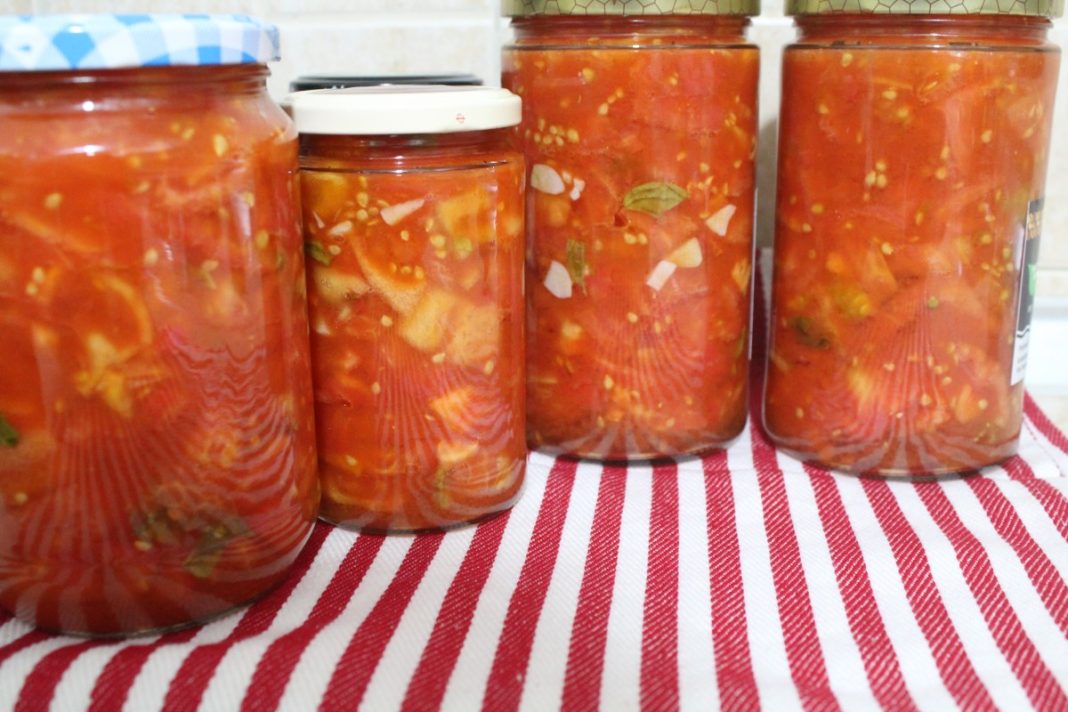 PARADAJZ U TEGLAMA ZA ZIMNICU BEZ KONZERVANSA - featured image PARADAJZ U TEGLAMA ZA ZIMNICU BEZ KONZERVANSA - featured image