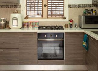 Rijetki će pogoditi: Evo čemu služi ladica ispod rerne Rijetki će pogoditi: Evo čemu služi ladica ispod rerne - featured image