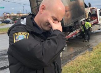 “SVE SU IZGORILE …” Policajci su plakali kao kiša kada su došli na uviđaj, a kada vidite zašto, i vi ćete – ali od smijeha “SVE SU IZGORILE …” Policajci su plakali kao kiša kada su došli na uviđaj, a kada vidite zašto, i vi ćete – ali od smijeha - featured image