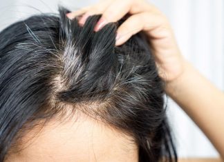 Prekrijte sijede bez farbanja: Jedan sastojak iz kuhinje ima fantastičan efekat Prekrijte sijede bez farbanja: Jedan sastojak iz kuhinje ima fantastičan efekat - featured image