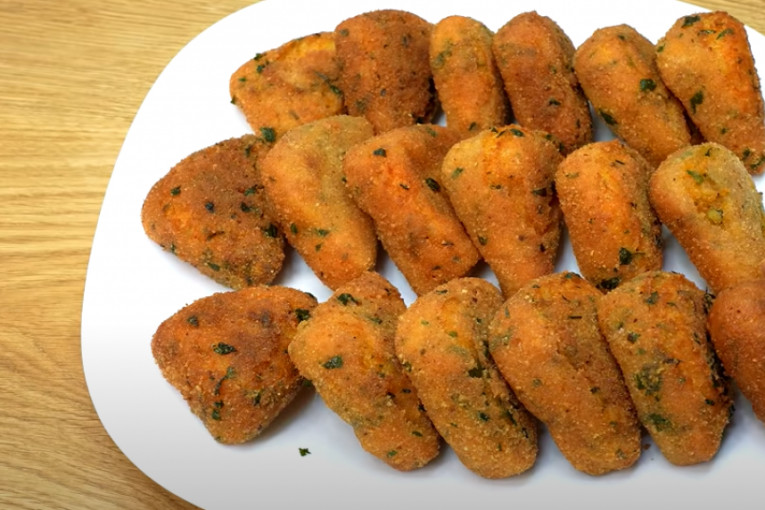 AKO IMATE DVA KROMPIRA I JEDNO JAJE SPREMITE OVAJ RECEPT: Kroketi mogu biti ukusno predjelo, ali i odlična večera! - featured image AKO IMATE DVA KROMPIRA I JEDNO JAJE SPREMITE OVAJ RECEPT: Kroketi mogu biti ukusno predjelo, ali i odlična večera! - featured image