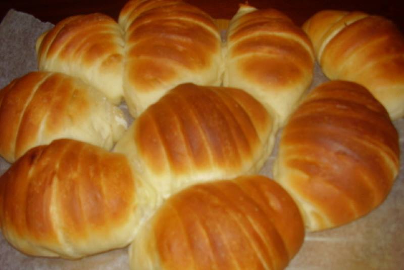 ZLATNE KIFLE: Bez margarina i bez mlijeka, a tako mekane… - featured image ZLATNE KIFLE: Bez margarina i bez mlijeka, a tako mekane… - featured image